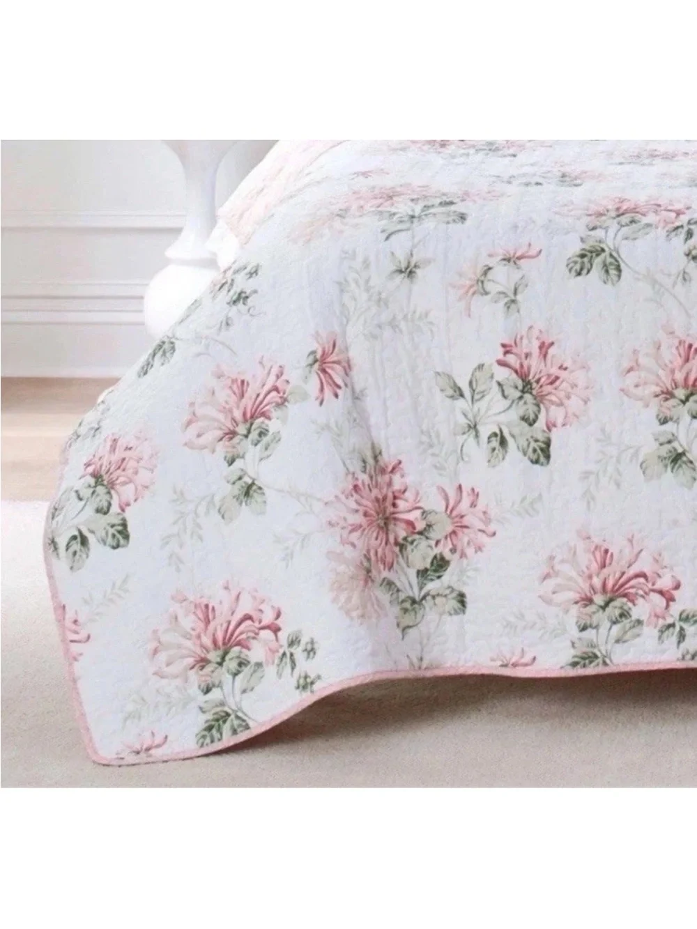 Laura Ashley FULL/QUEEN Honeysuckle Pink Floral Reversible Quilt Set Floral 3PC